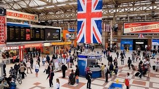 A Walk Through The London Victoria Station London England [upl. by Lehet]